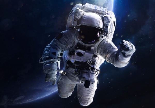 Что делать, если астронавт сошел с ума прямо в космосе?