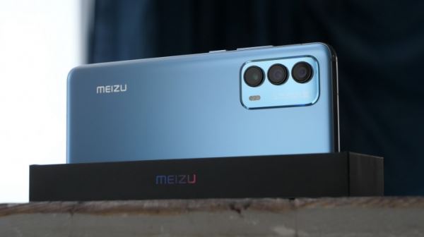 Обзор Meizu 18: премиум-компакт для фанатов