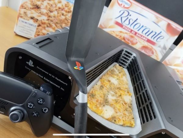 PS5 Pizza Edition: на Ebay хитро продали девкит за полмиллиона рублей