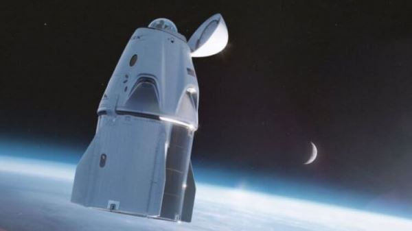 SpaceX отправила в космос обычных людей. Как все прошло?