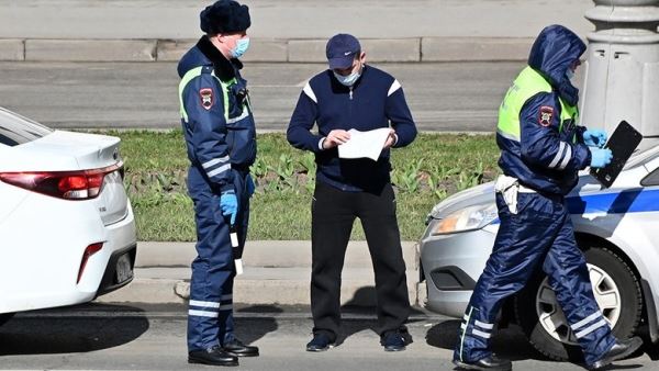 Водителей в России могут начать штрафовать за установку дополнительных динамиков в машину