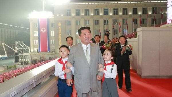 Фотографии с резко похудевшим Ким Чен Ыном появились в Сети