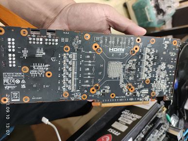 Невыпущенная майнинговая видеокарта AMD засветилась в Китае. У нее 10 ГБ памяти GDDR6 и производительность около 40 MH/s