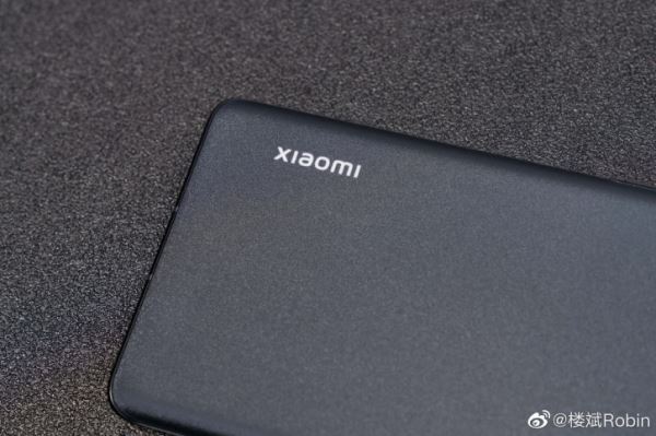 Теперь и в черном: больше живых фото и видео Xiaomi Civi